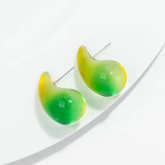 ◾️ 18K Gold Plated Big Tear Drop Necklace - Picture 2 of 14